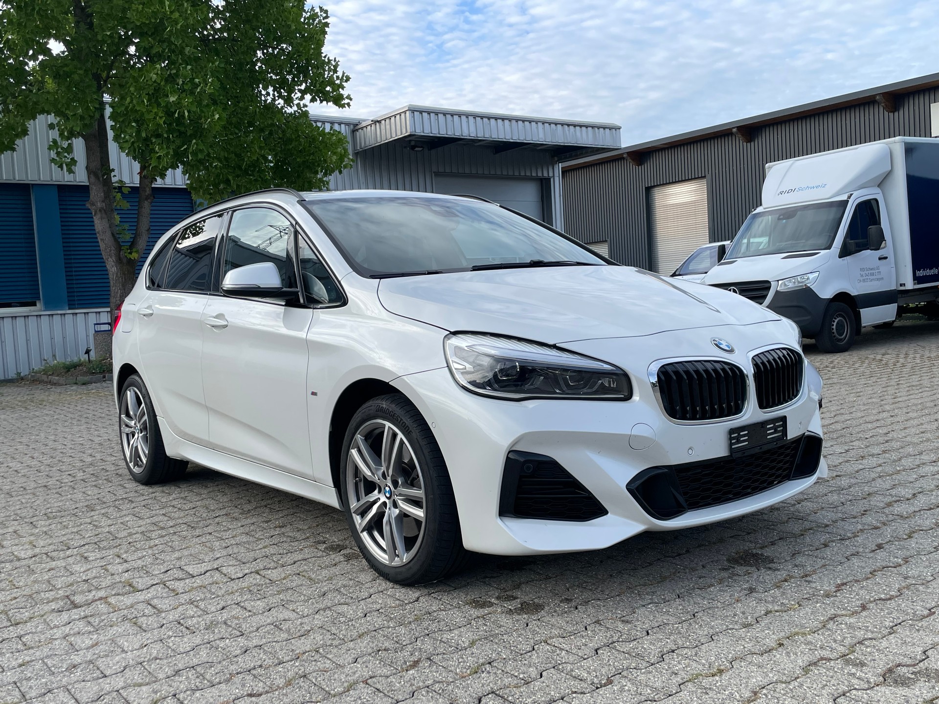 BMW 225xe iPerformance Active Tourer Steptronic Luxury Line-image-7