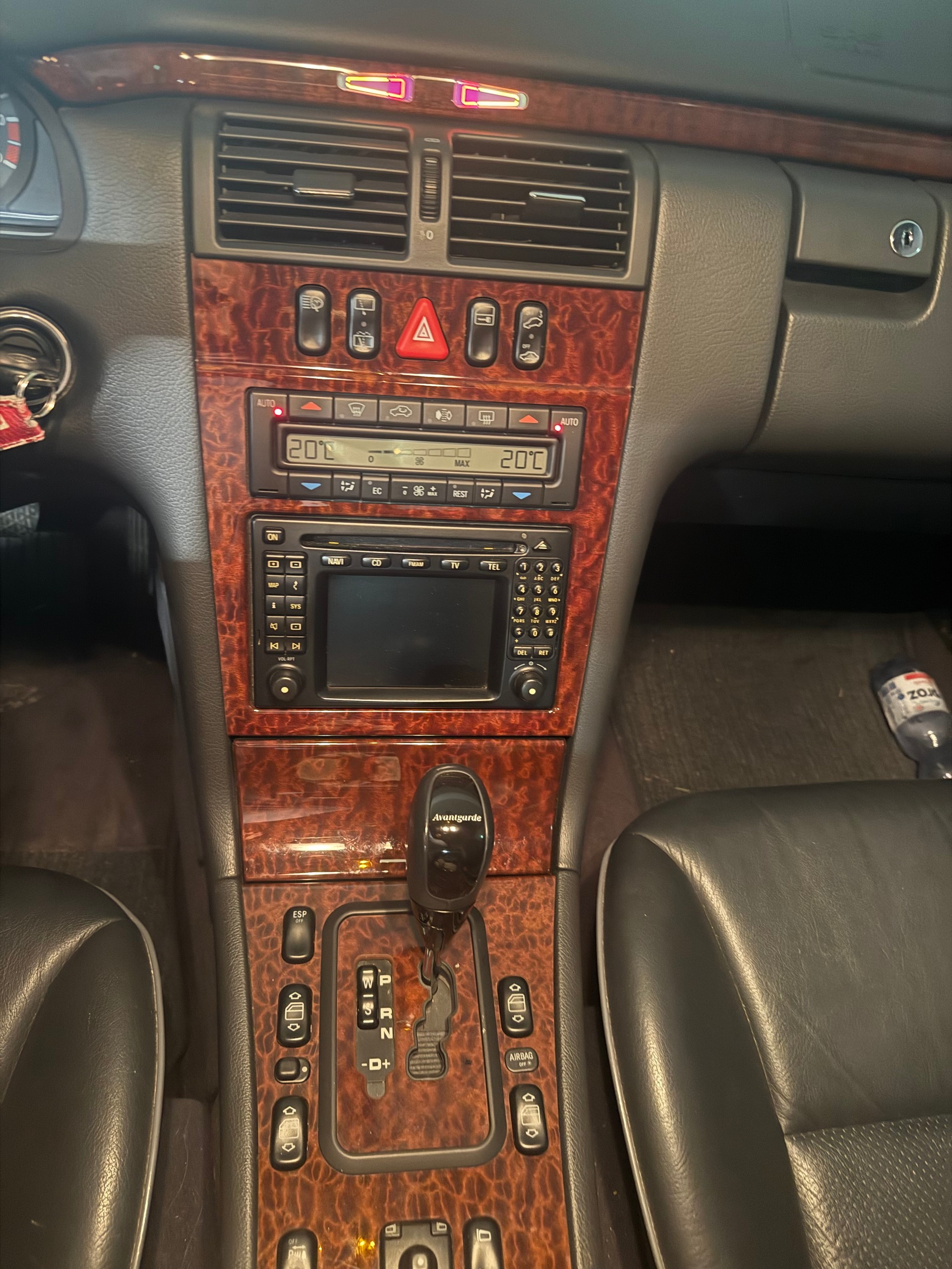 MERCEDES-BENZ E 320 Avantgarde 4-Matic Automatic-image-2