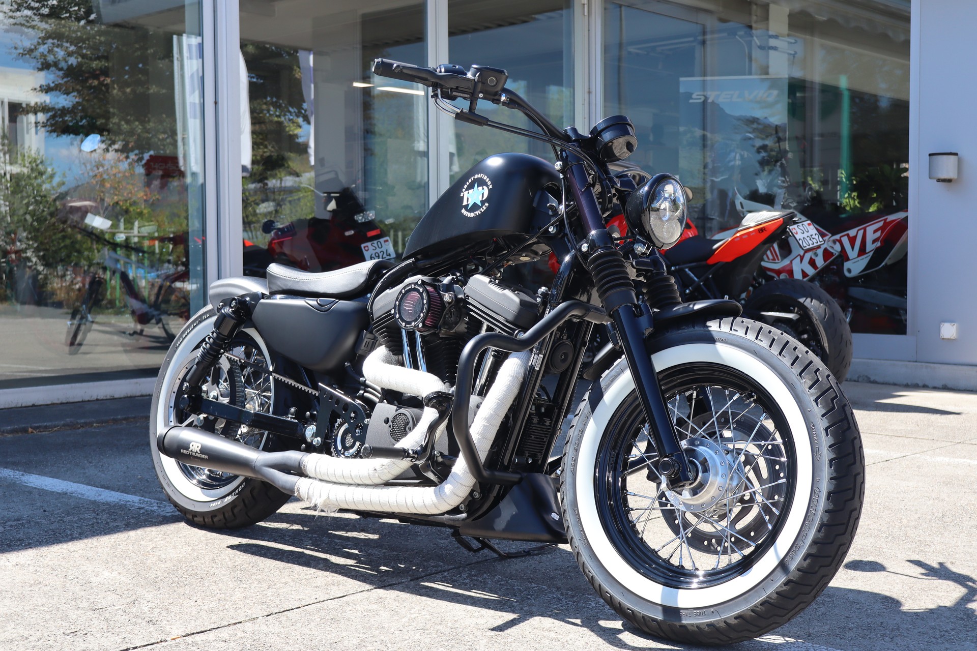 HARLEY-DAVIDSON XL1200X Forty-Eight-showroom-element-1