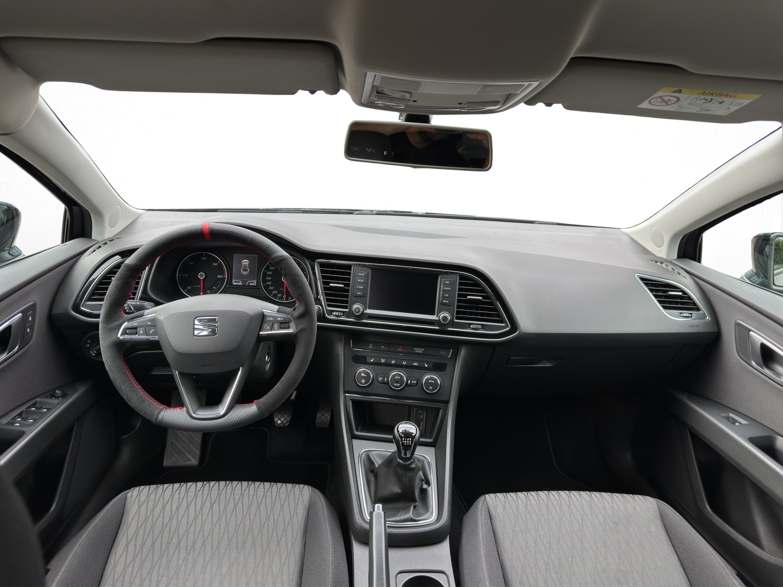SEAT Leon ST 1.6 TDI Style 4Drive-image-12
