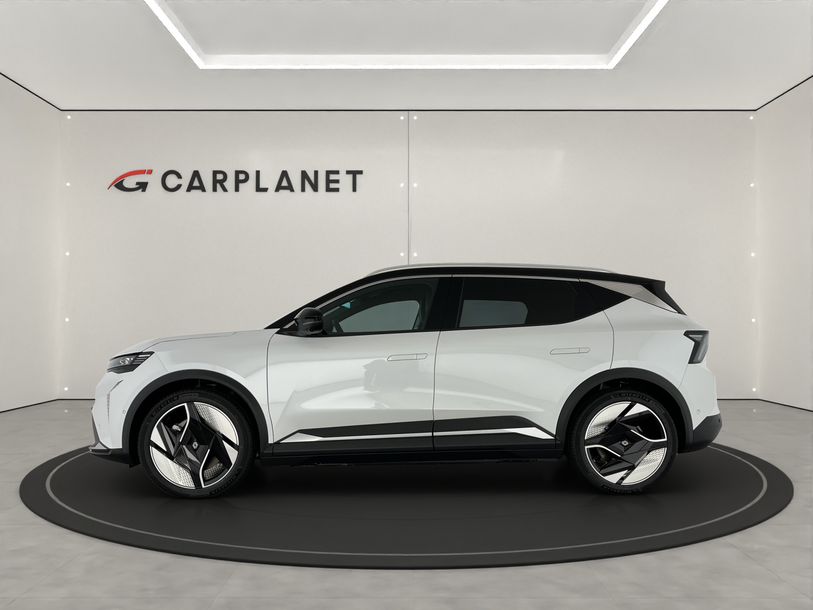 RENAULT Scénic E-Tech iconic-image-1