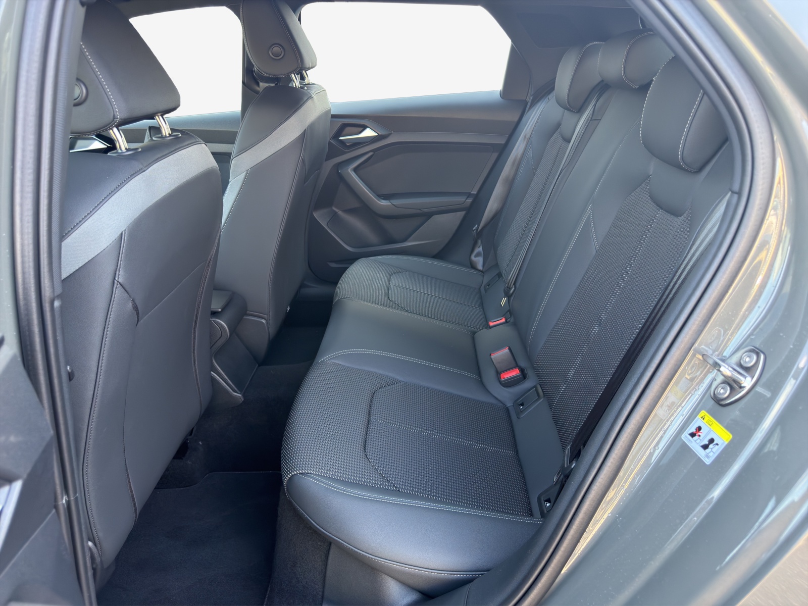 AUDI A1 Sportback 30 TFSI Attraction S-tronic-image-11
