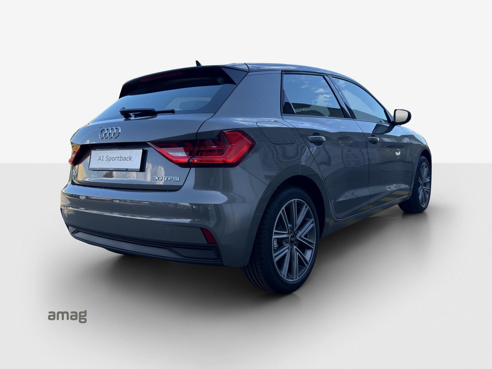 AUDI A1 Sportback 30 TFSI Attraction S-tronic-image-4