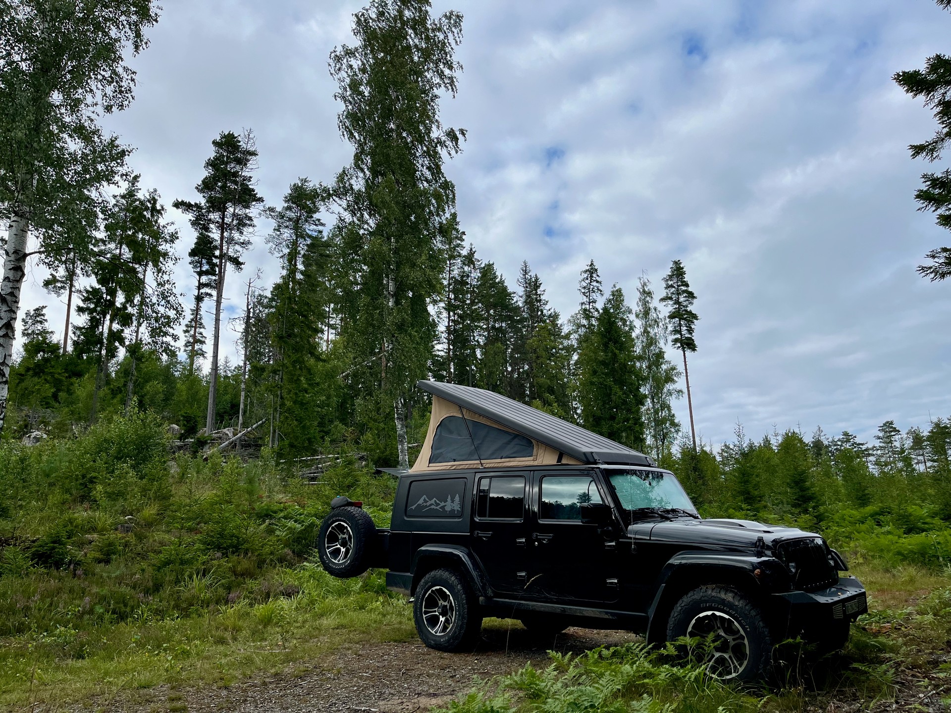 JEEP 2.8 CRD Black Ed. II Unlimited - CAMPER --image-3