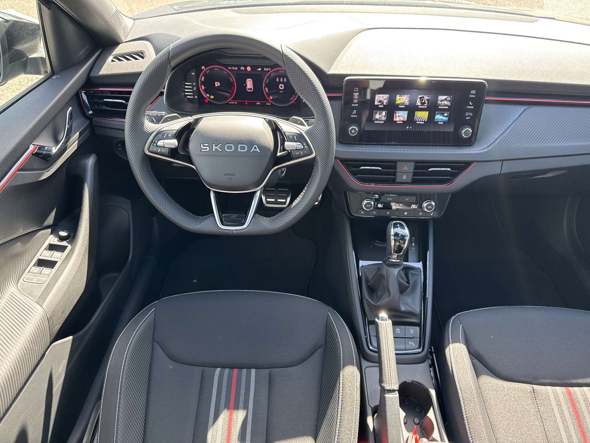 SKODA Scala 1.5 TSi Monte Carlo DSG-Automat-image-4