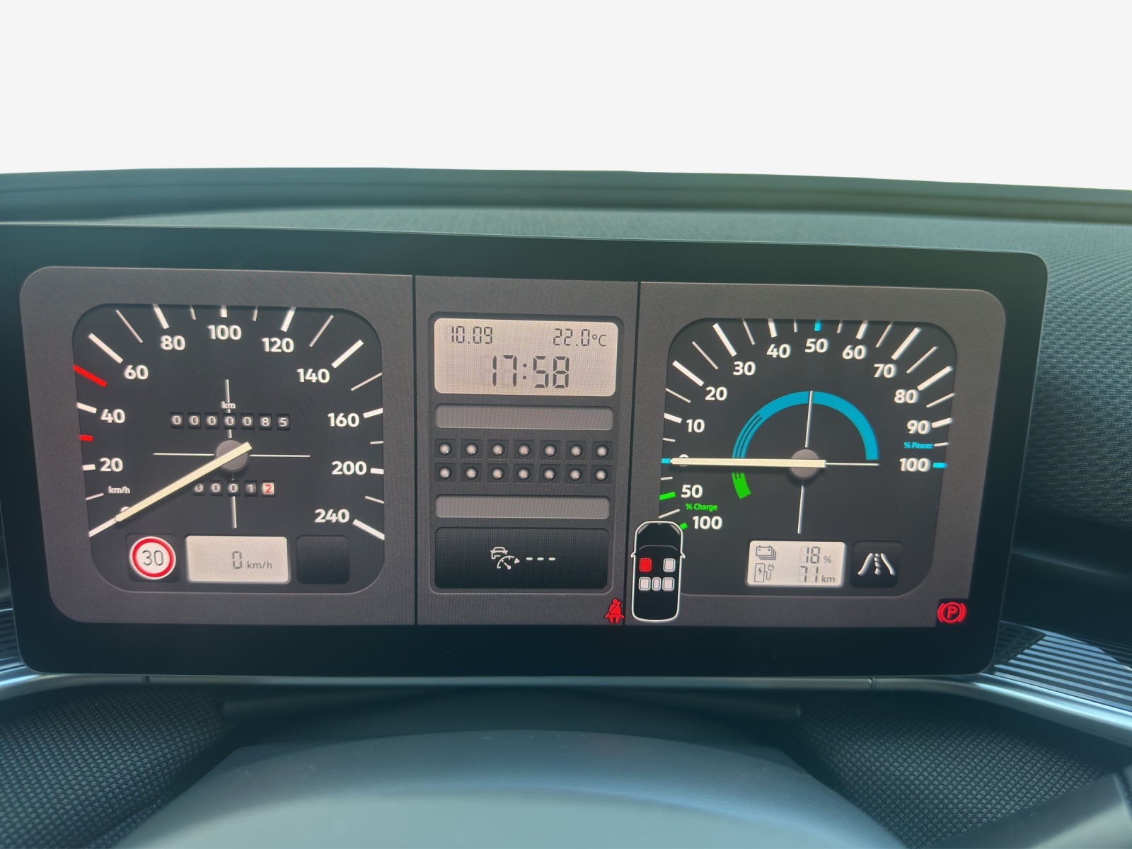VW ID.Polo 52 kWh Life Edition One-image-13