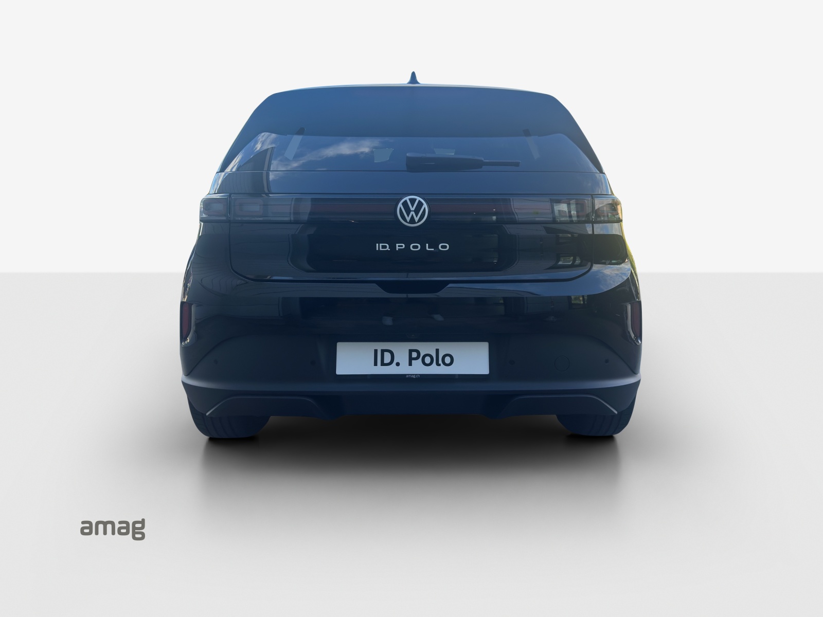 VW ID.Polo 52 kWh Life Edition One-showroom-element-3