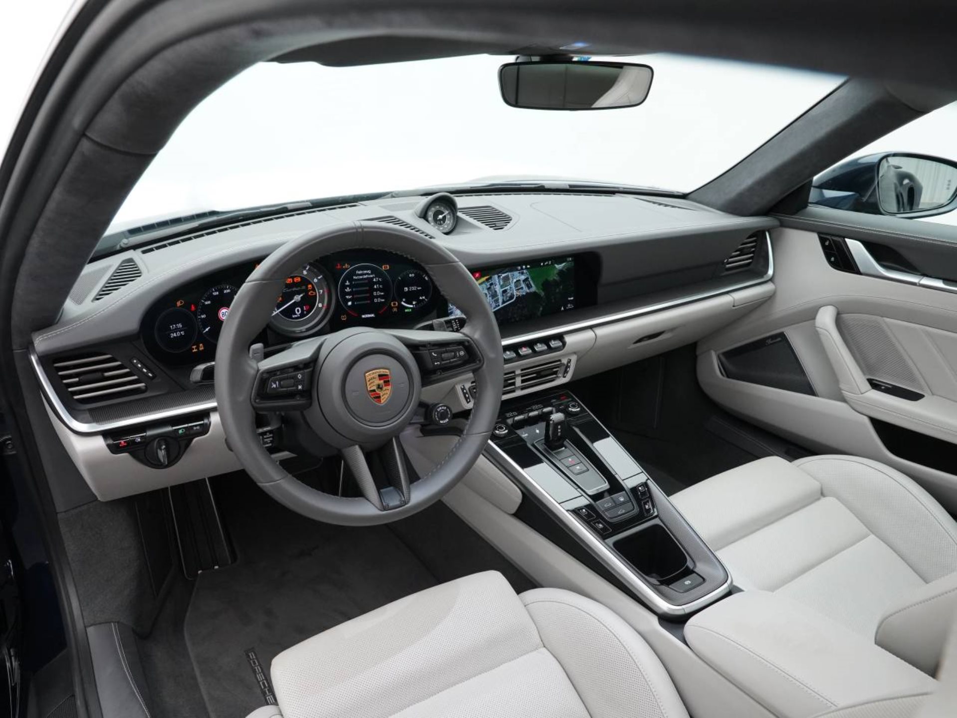 PORSCHE 911 Turbo S-image-4