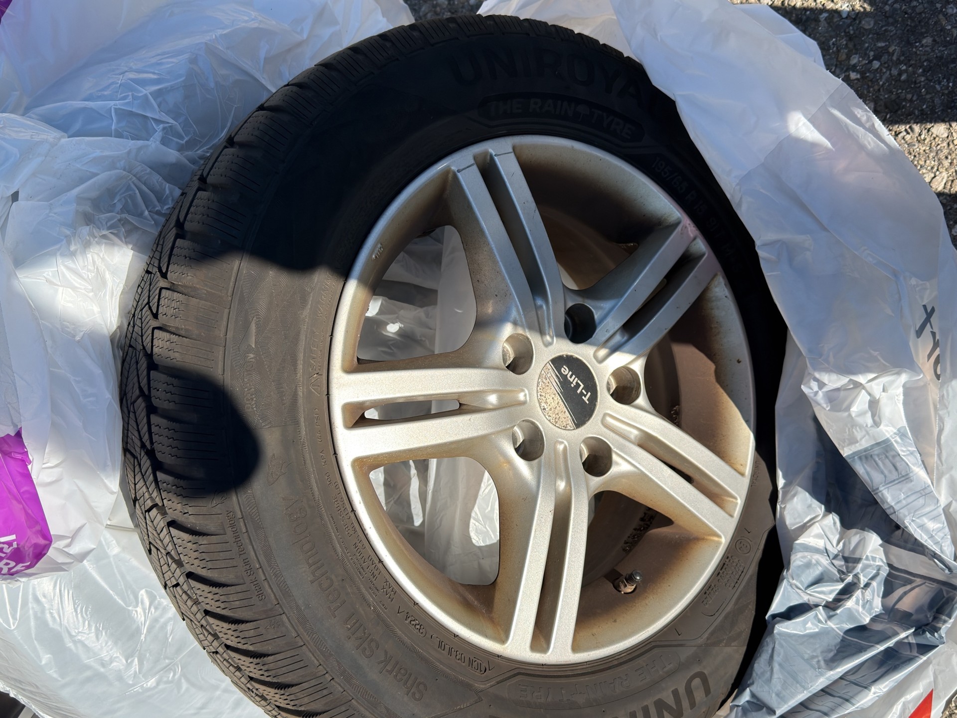 TOYOTA Auris Touring Sports 1.8 16V HSD Linea Luna-image-11