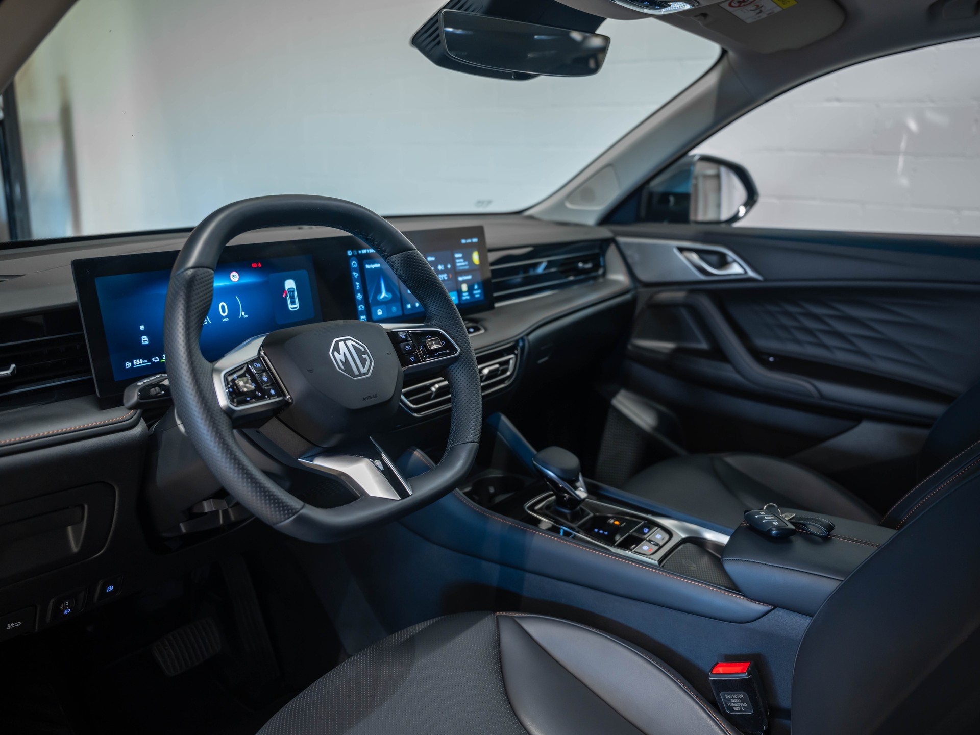 MG HS 1.5 T PHEV Luxury-image-8