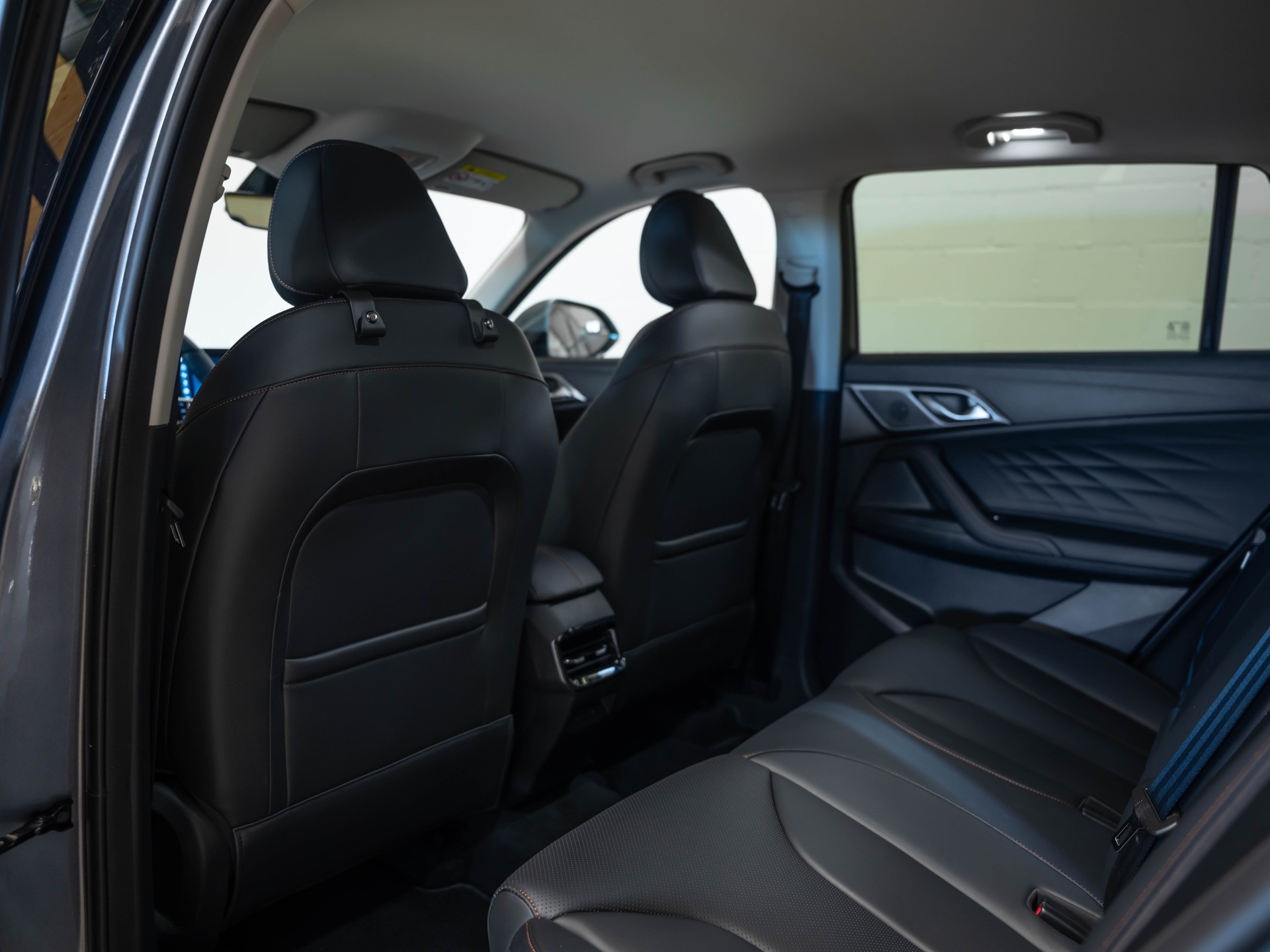 MG HS 1.5 T PHEV Luxury-image-12
