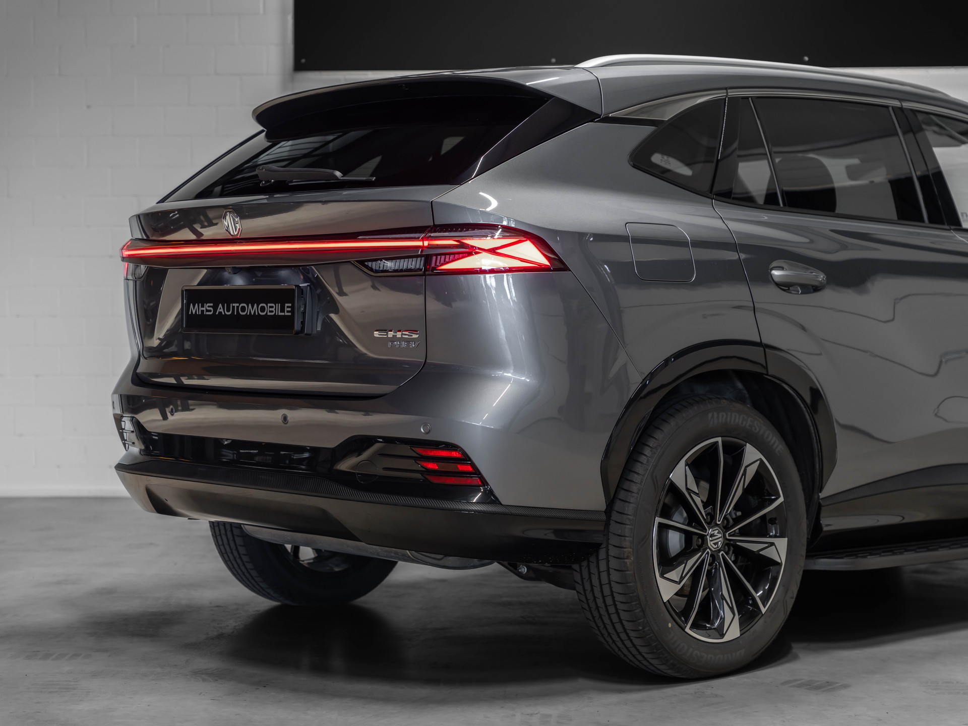 MG HS 1.5 T PHEV Luxury-image-23
