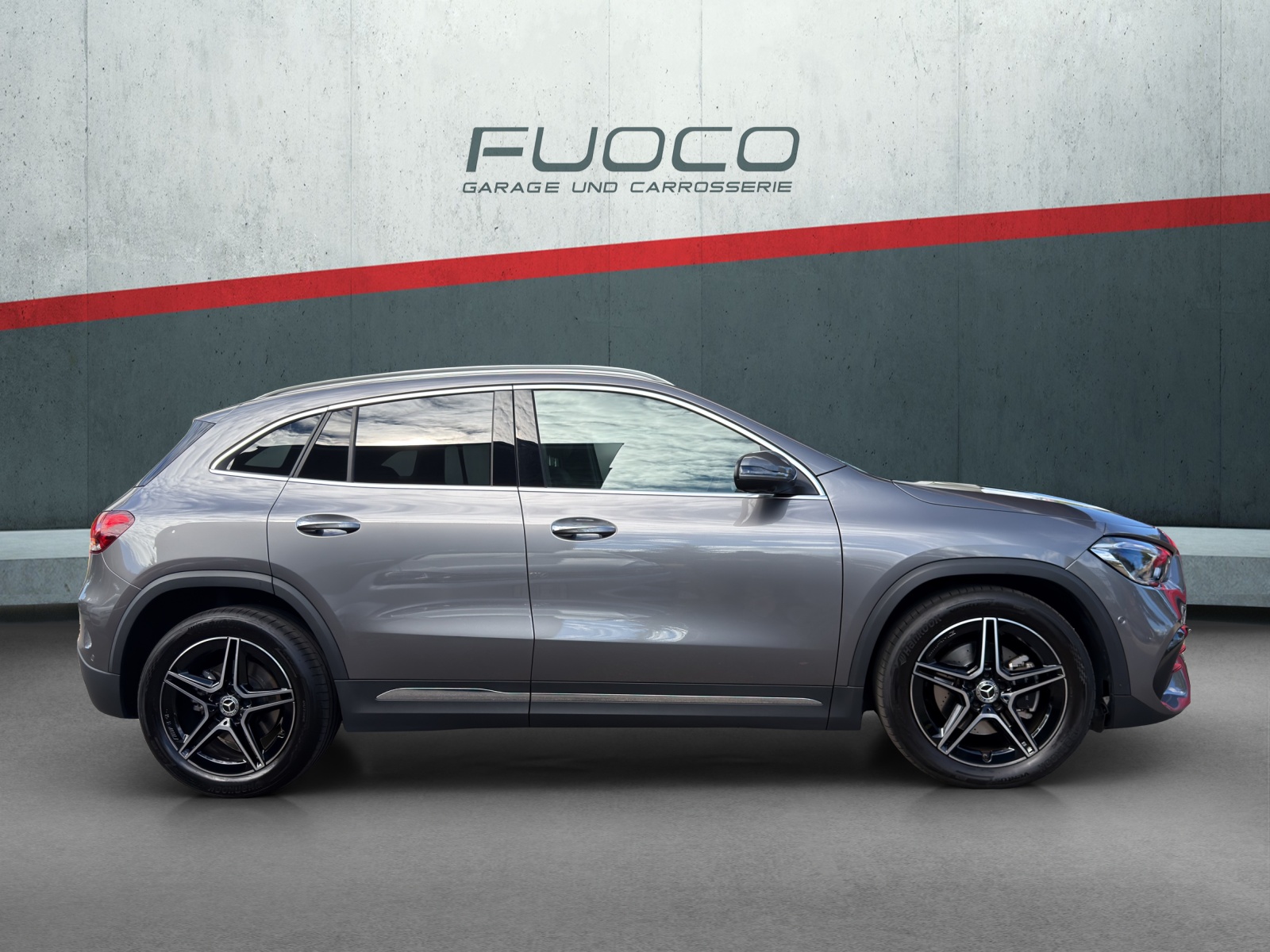 MERCEDES-BENZ GLA 220d 4Matic AMG Line 8G-DCT-image-1