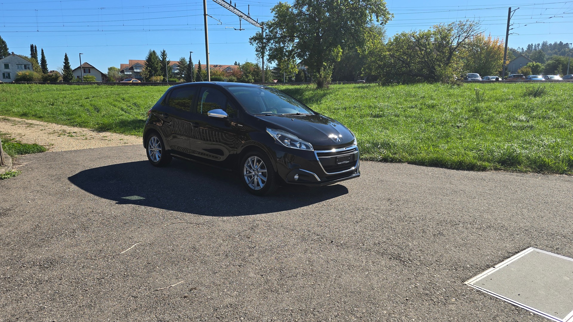 PEUGEOT 208 1.2 PureTech Style-image-2