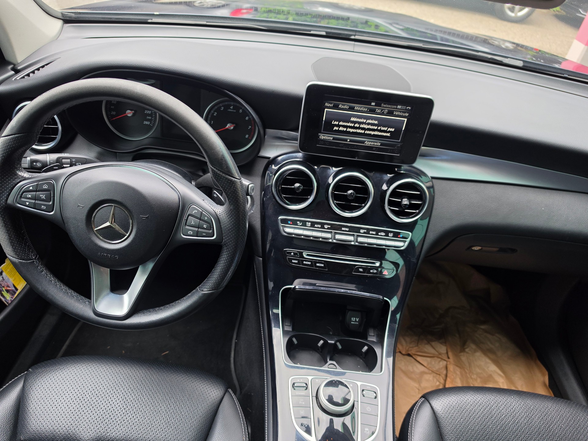 MERCEDES-BENZ GLC 250 Off-Road 4Matic 9G-Tronic-image-9