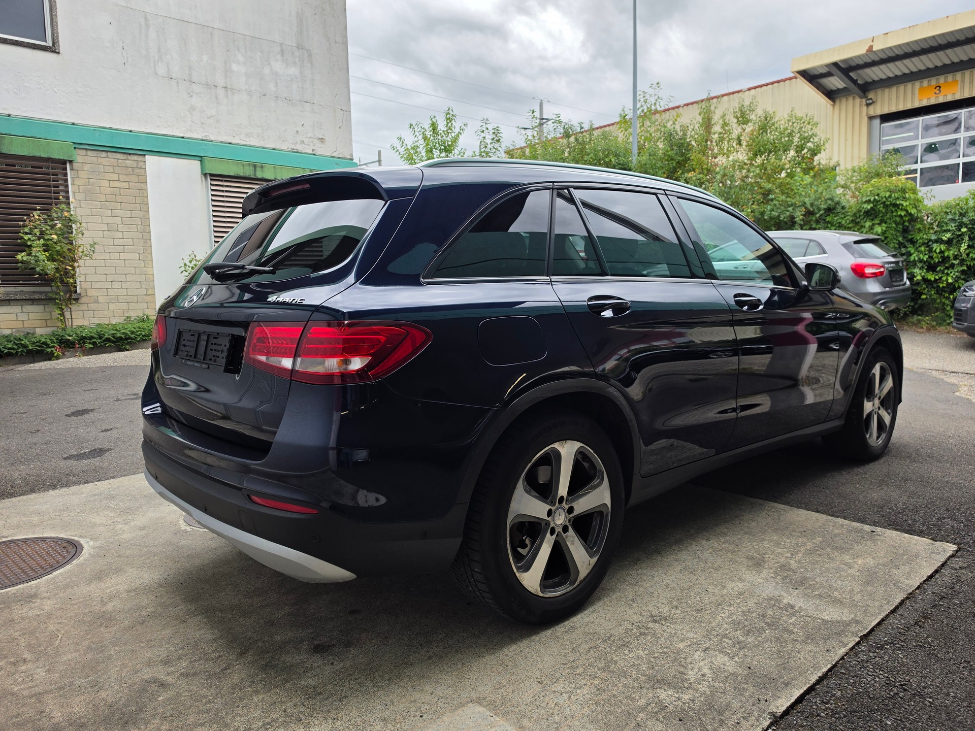 MERCEDES-BENZ GLC 250 Off-Road 4Matic 9G-Tronic-image-3