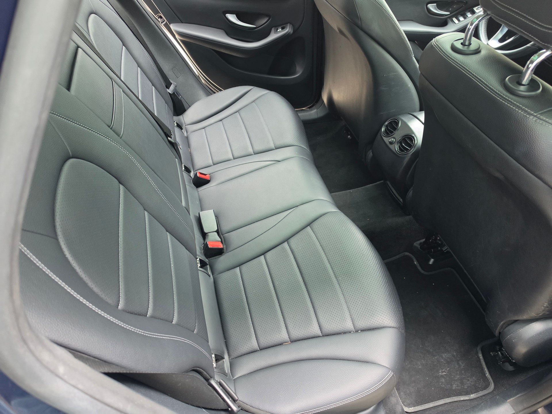 MERCEDES-BENZ GLC 250 Off-Road 4Matic 9G-Tronic-image-10