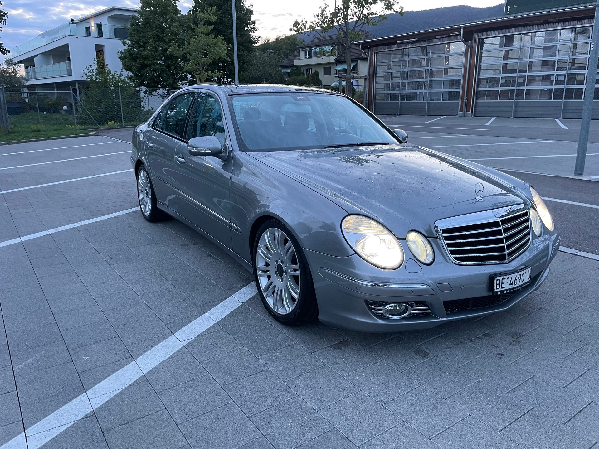 MERCEDES-BENZ E 320 CDI Avantgarde 4Matic Automatic-image-0