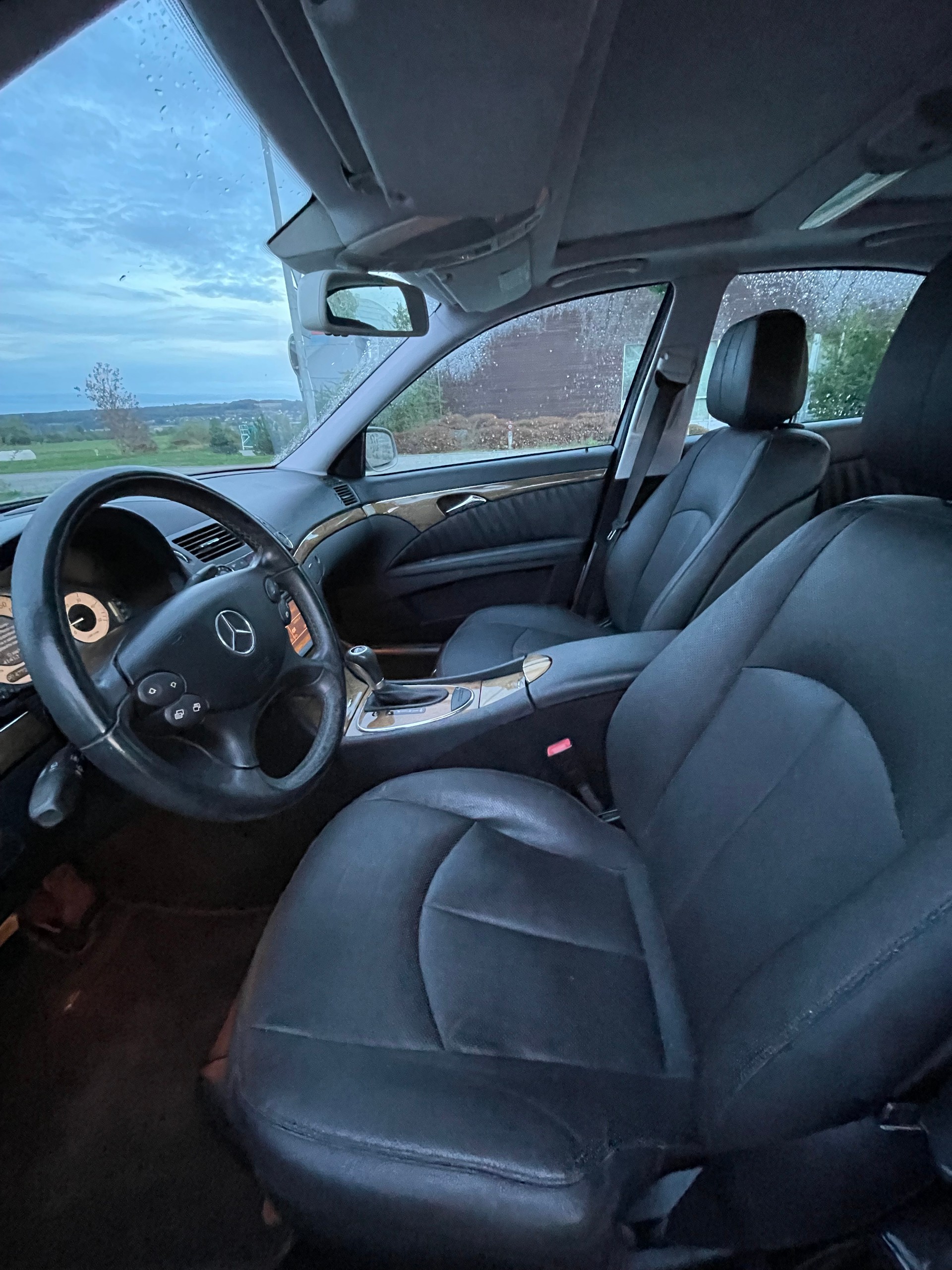 MERCEDES-BENZ E 320 CDI Avantgarde 4Matic Automatic-image-10