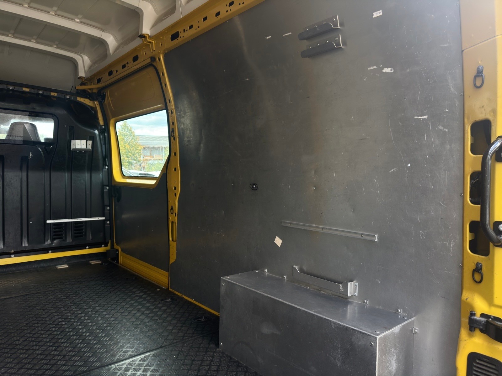 RENAULT Master T35 2.3dCi 135 L3H3-image-12