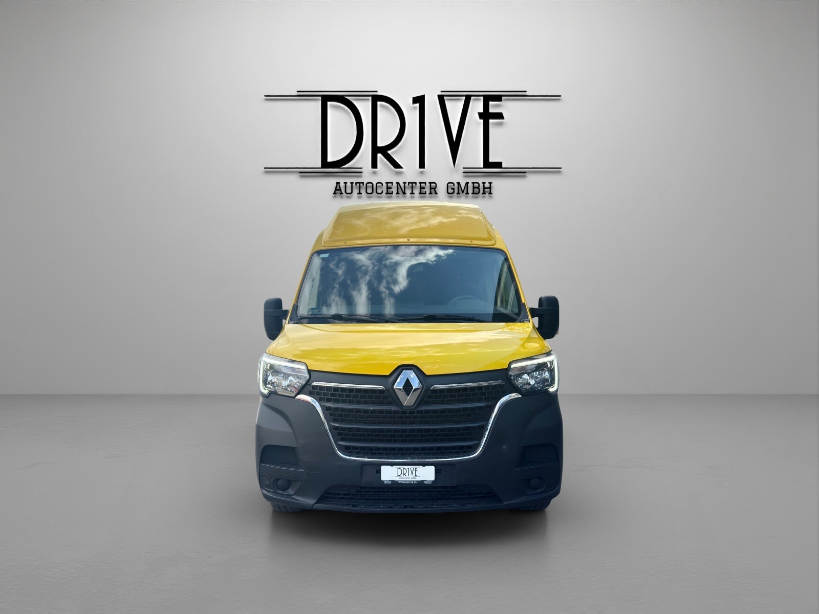RENAULT Master T35 2.3dCi 135 L3H3-image-1