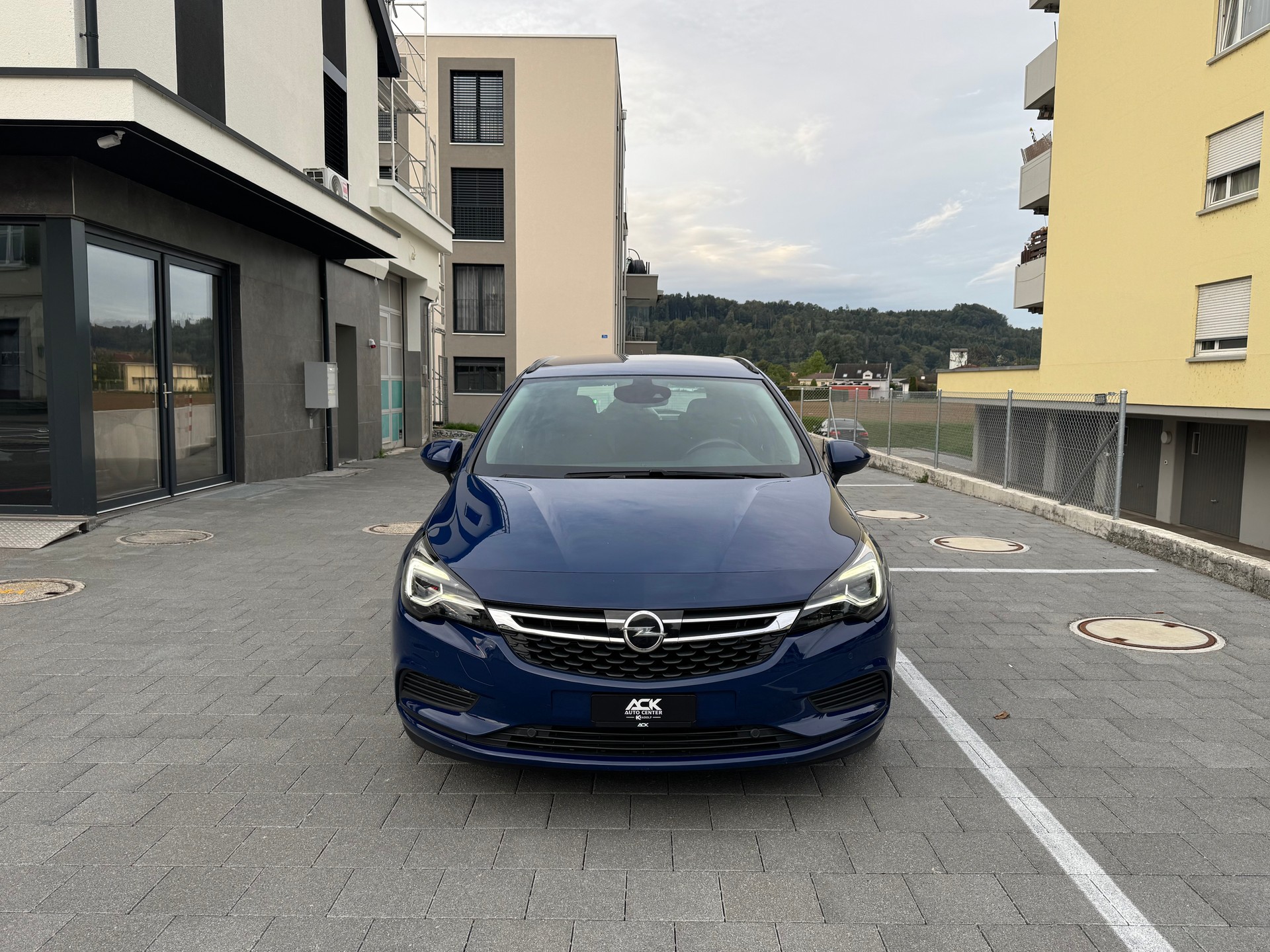OPEL Astra Sports Tourer 1.4iTurbo 120 Years Edition-image-7