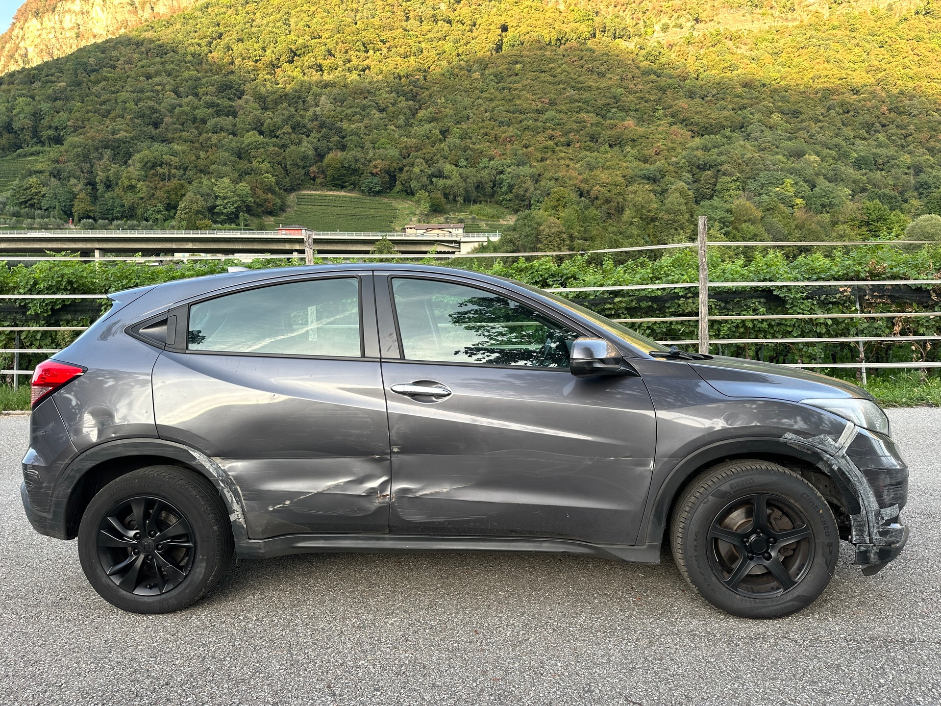 HONDA HR-V 1.6i-DTEC Elegance-image-8
