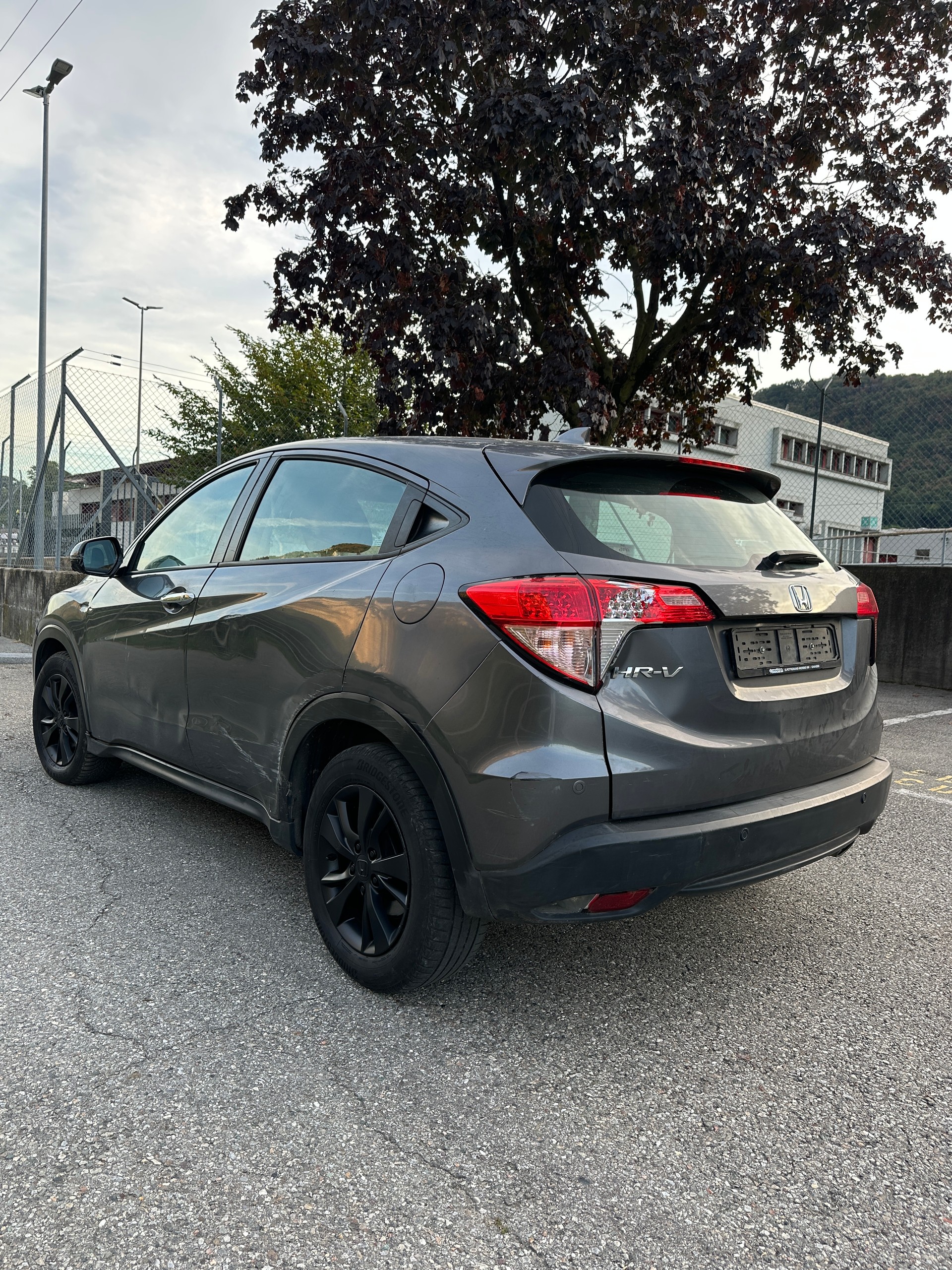 HONDA HR-V 1.6i-DTEC Elegance-image-7