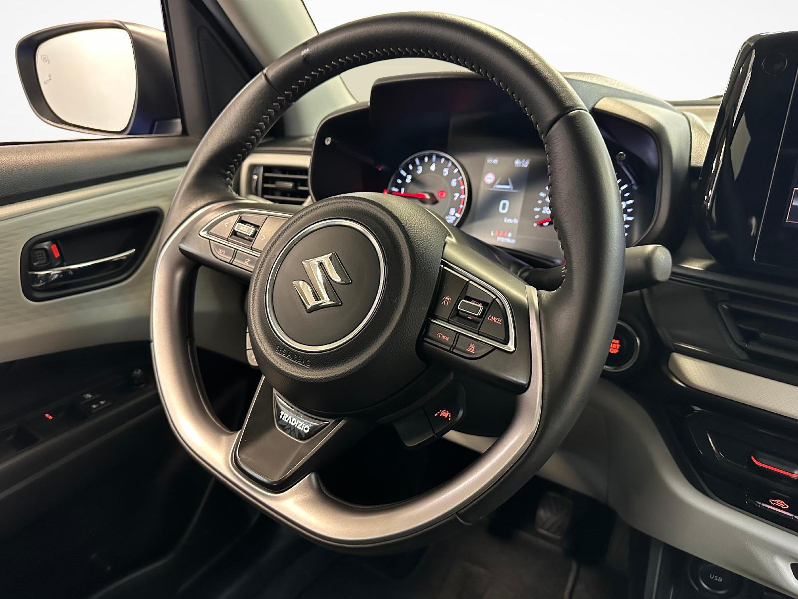 SUZUKI Swift 1.2 Tradizio Hybrid 4x4-image-6