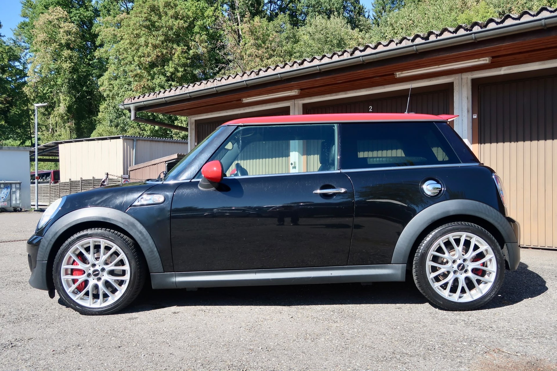 MINI Cooper John Cooper Works-image-2