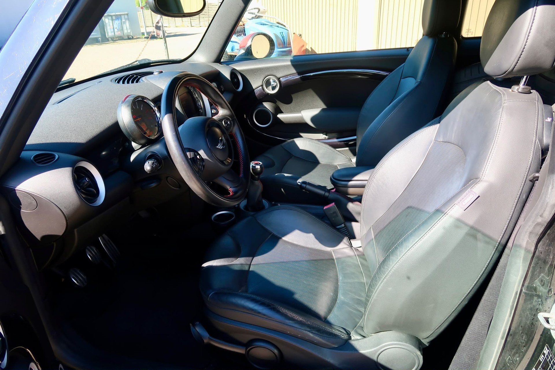 MINI Cooper John Cooper Works-image-6