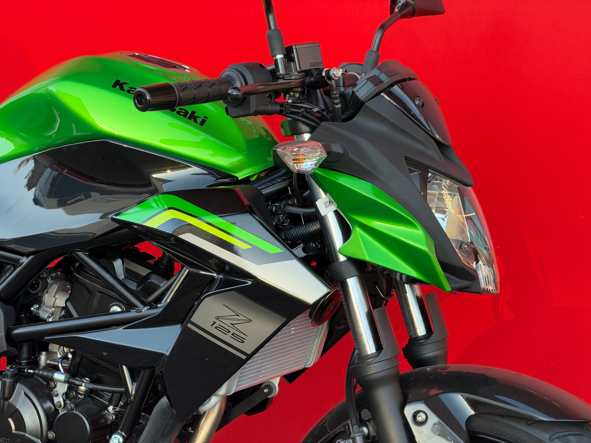 KAWASAKI Z 125-showroom-element-3