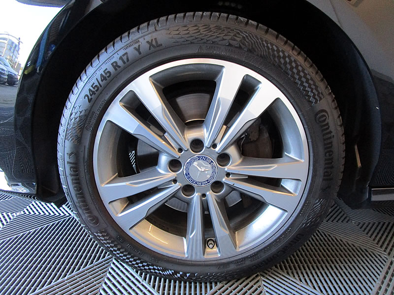 MERCEDES-BENZ E 250 CDI Avantgarde 4Matic 7G-Tronic-image-27