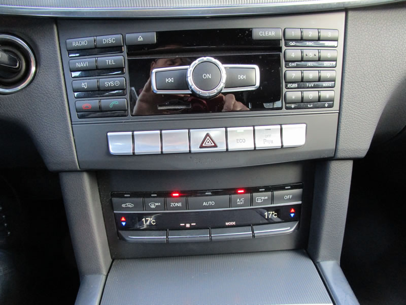 MERCEDES-BENZ E 250 CDI Avantgarde 4Matic 7G-Tronic-image-26
