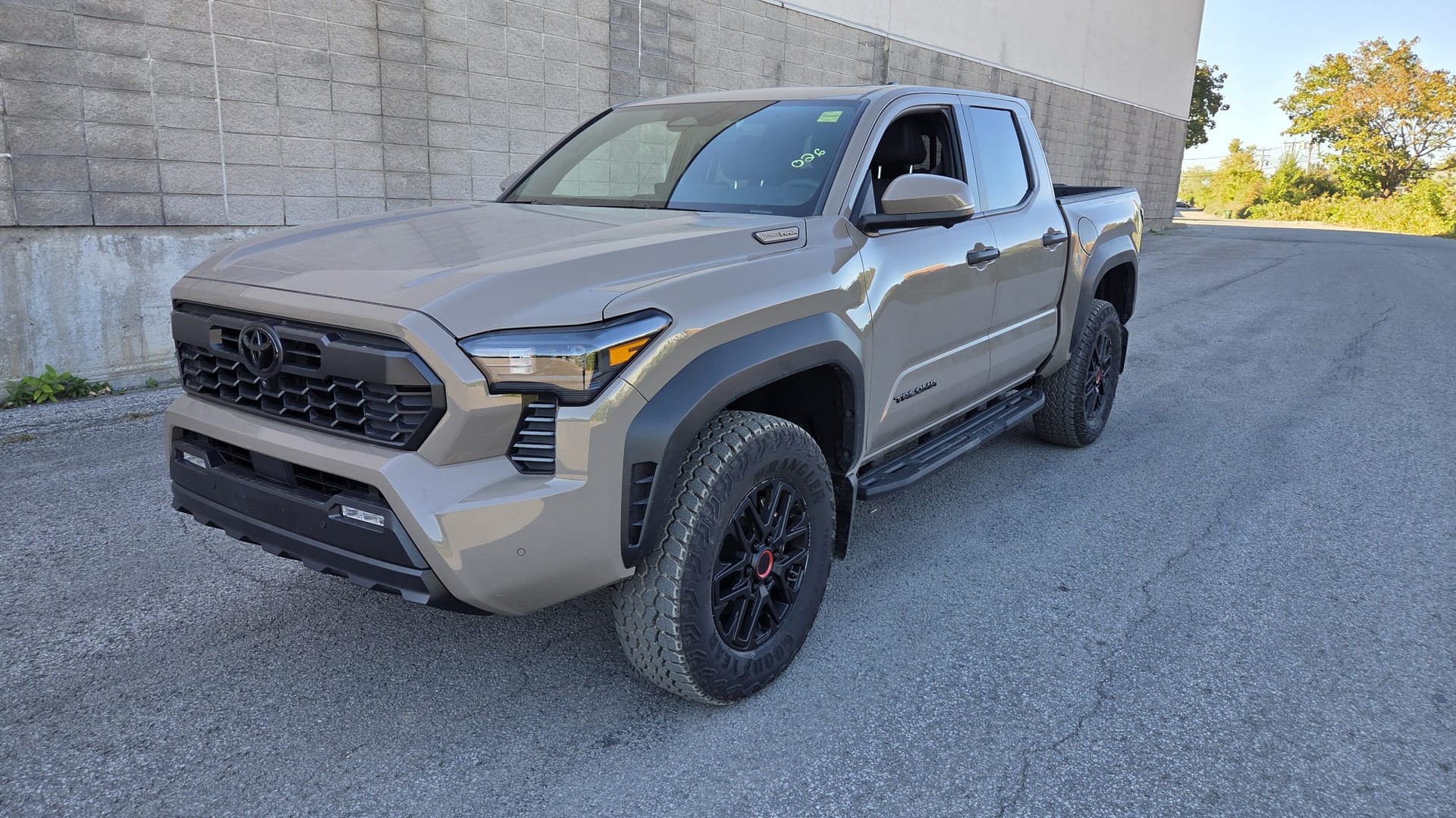 TOYOTA Tacoma 2.4 Turbo Hybrid TRD Offroad-image-0