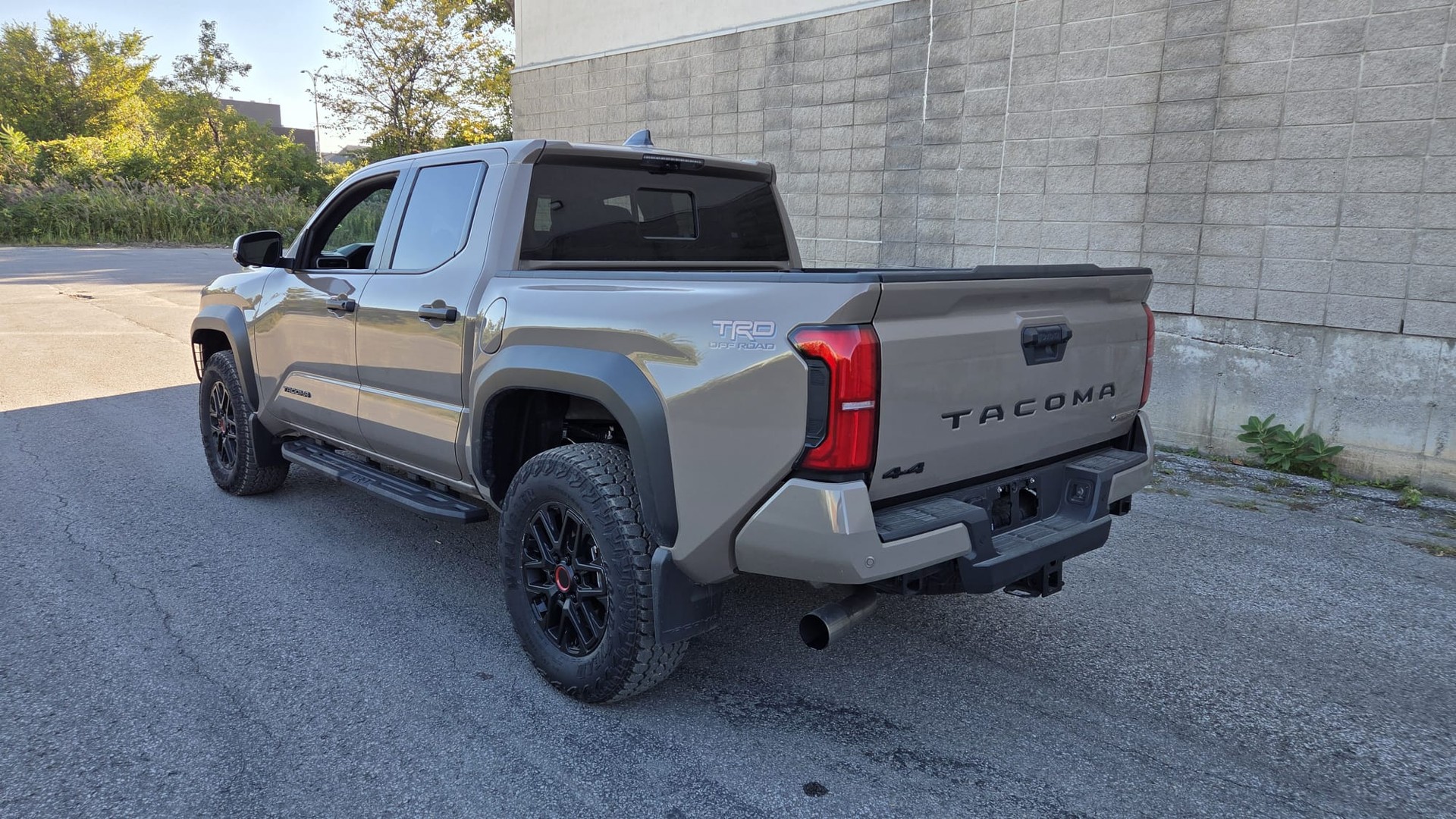 TOYOTA Tacoma 2.4 Turbo Hybrid TRD Offroad-image-2