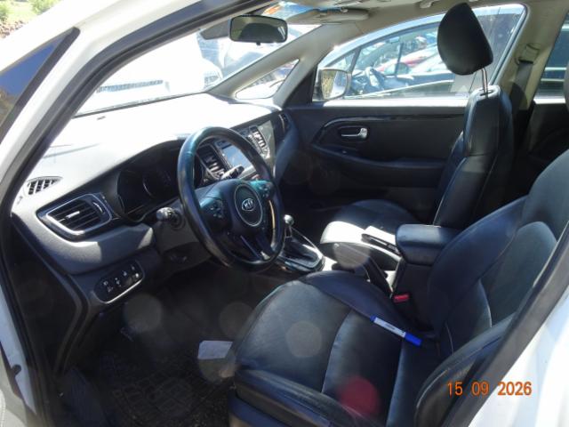 KIA Carens 1.7 CRDi Swiss Eco Edition DCT-image-5