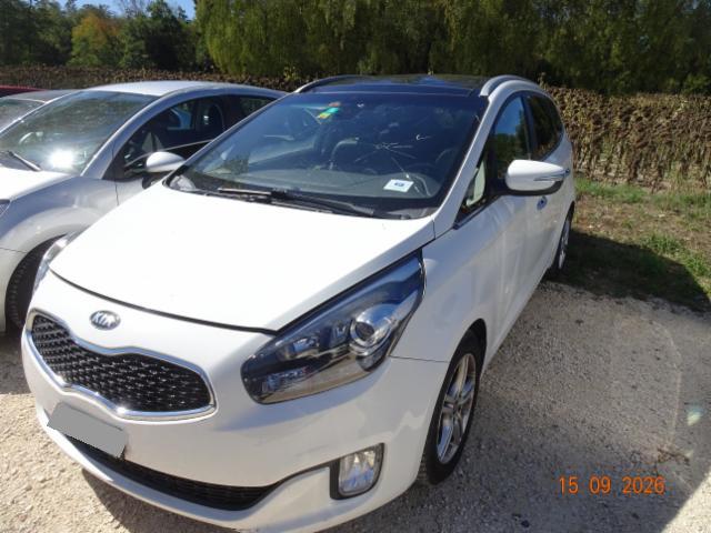 KIA Carens 1.7 CRDi Swiss Eco Edition DCT-image-2