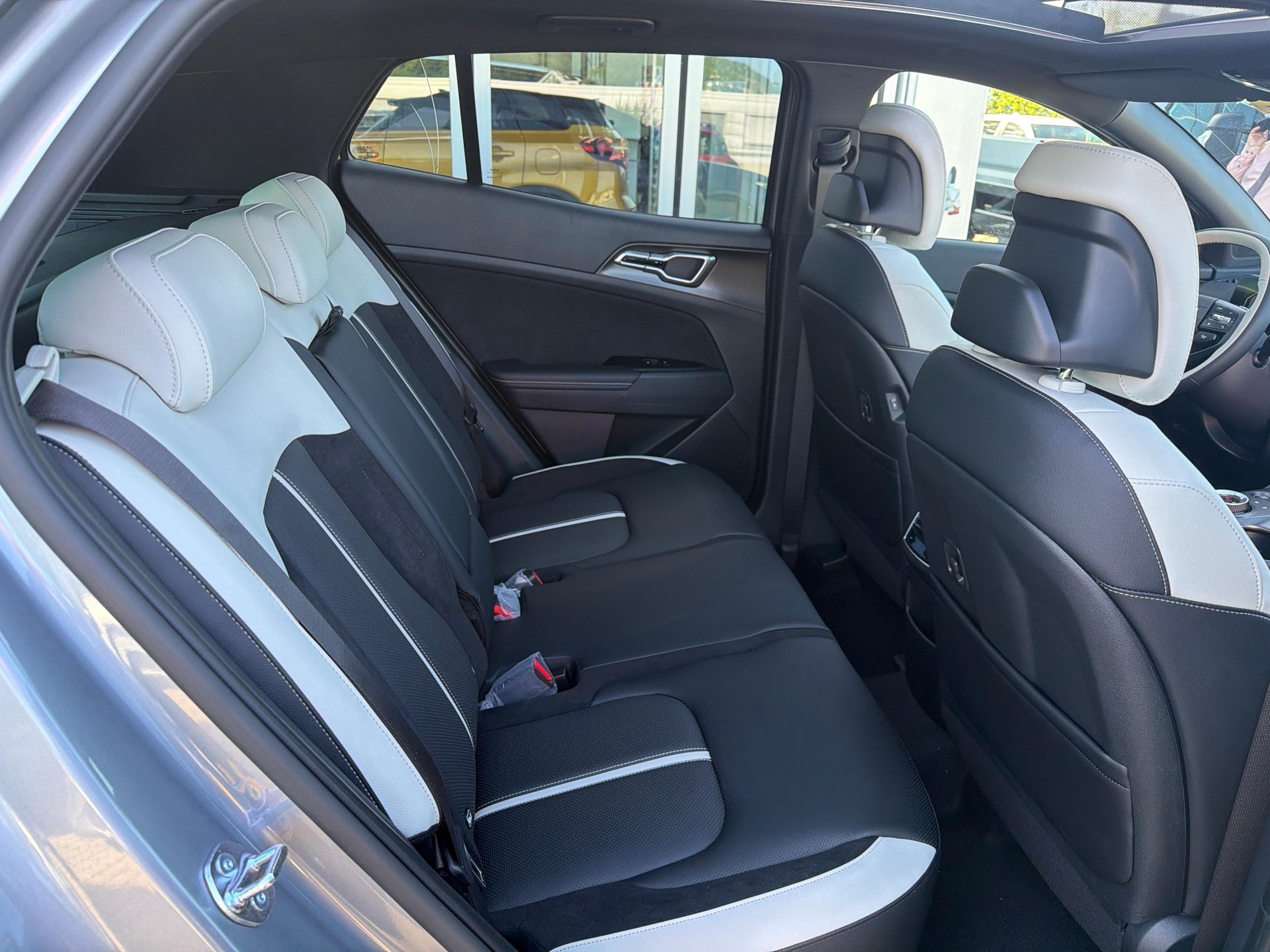 KIA Sportage 1.6 T-GDi Hybrid GT-Line-image-10