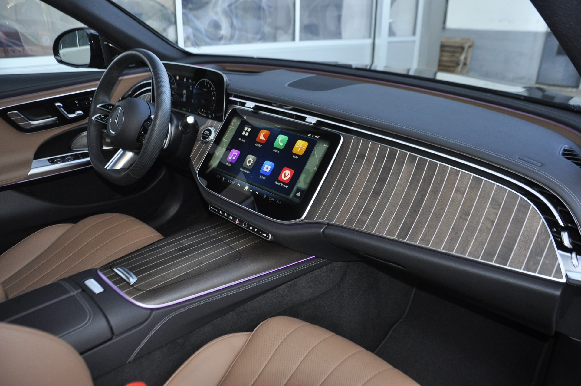 MERCEDES-BENZ E 300 de T 4Matic 9G-Tronic AMG LINE I Anhängerkupplung-image-8