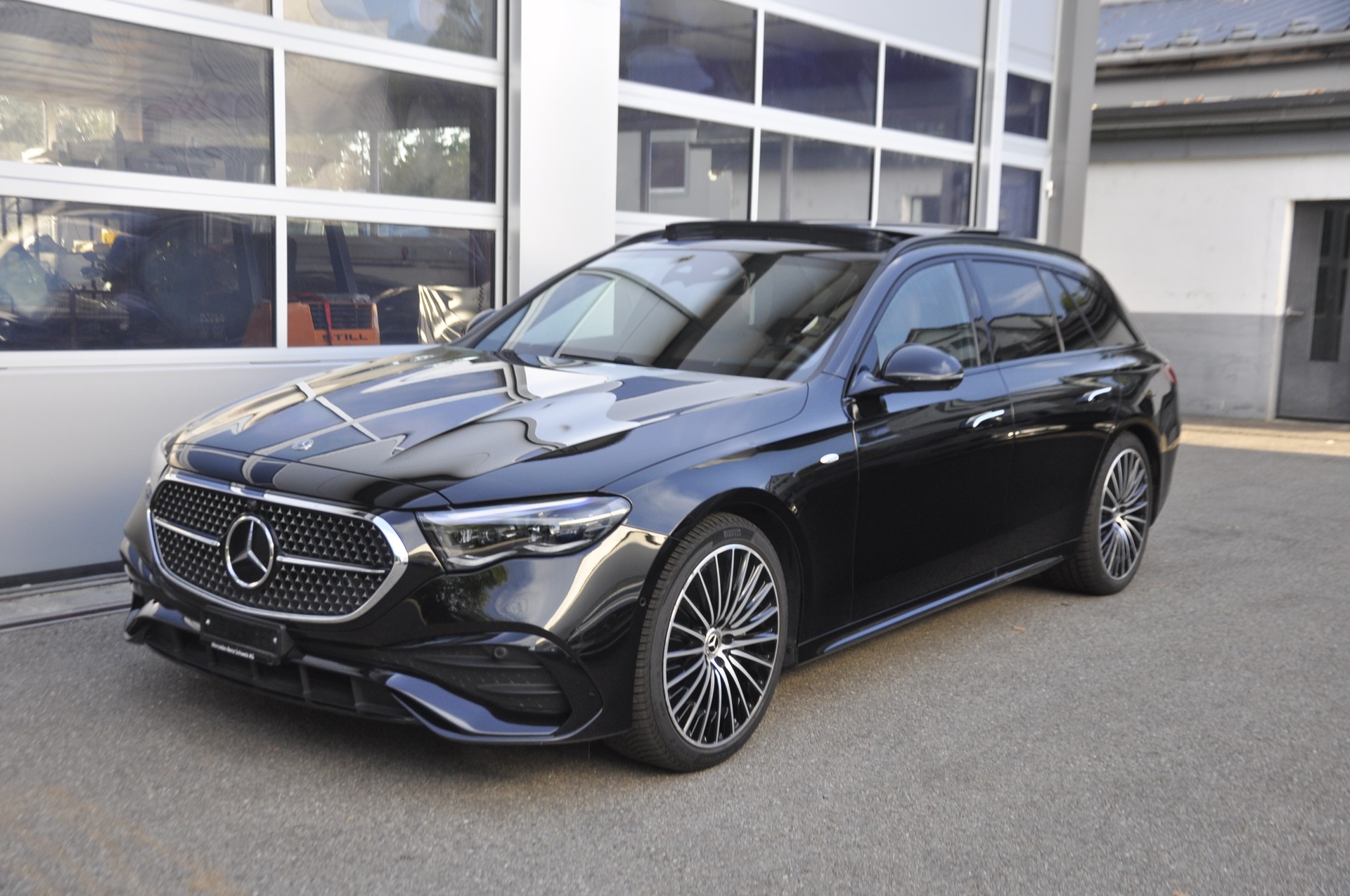 MERCEDES-BENZ E 300 de T 4Matic 9G-Tronic AMG LINE I Anhängerkupplung-image-15