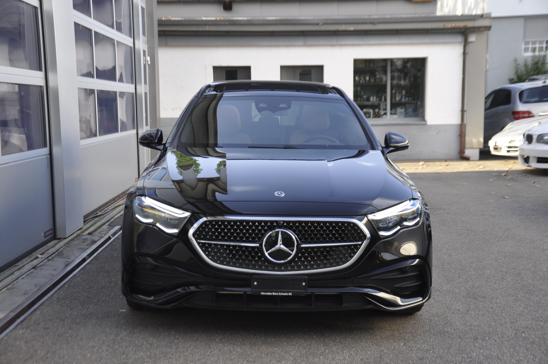 MERCEDES-BENZ E 300 de T 4Matic 9G-Tronic AMG LINE I Anhängerkupplung-image-3