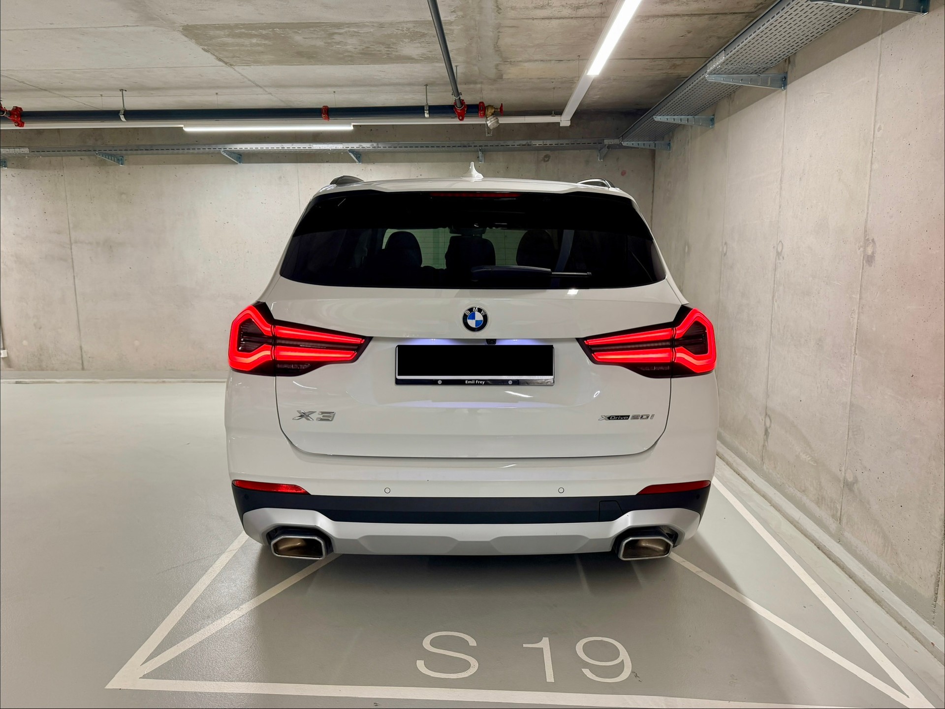 BMW X3 xDrive 20i-image-3