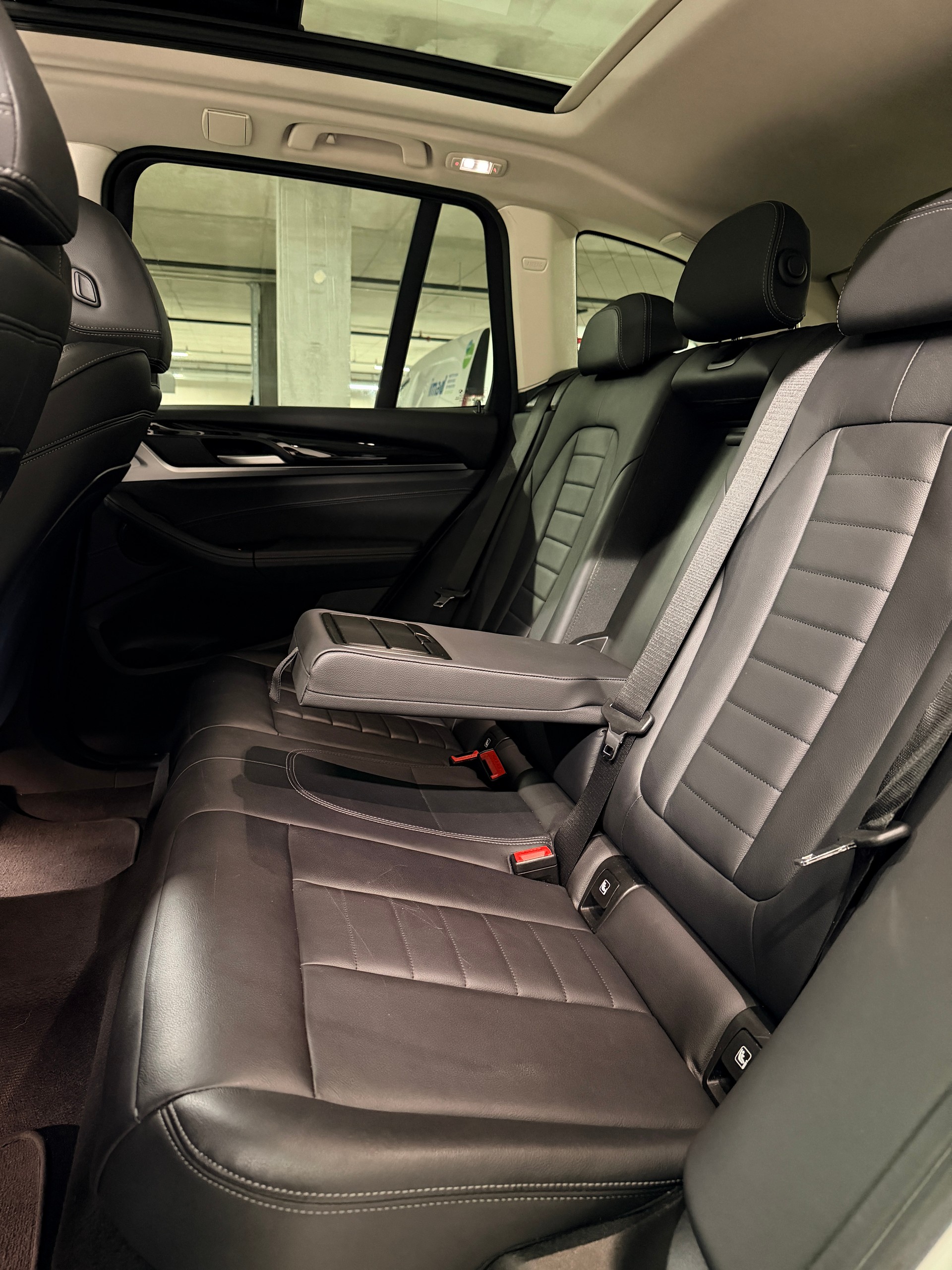BMW X3 xDrive 20i-image-17