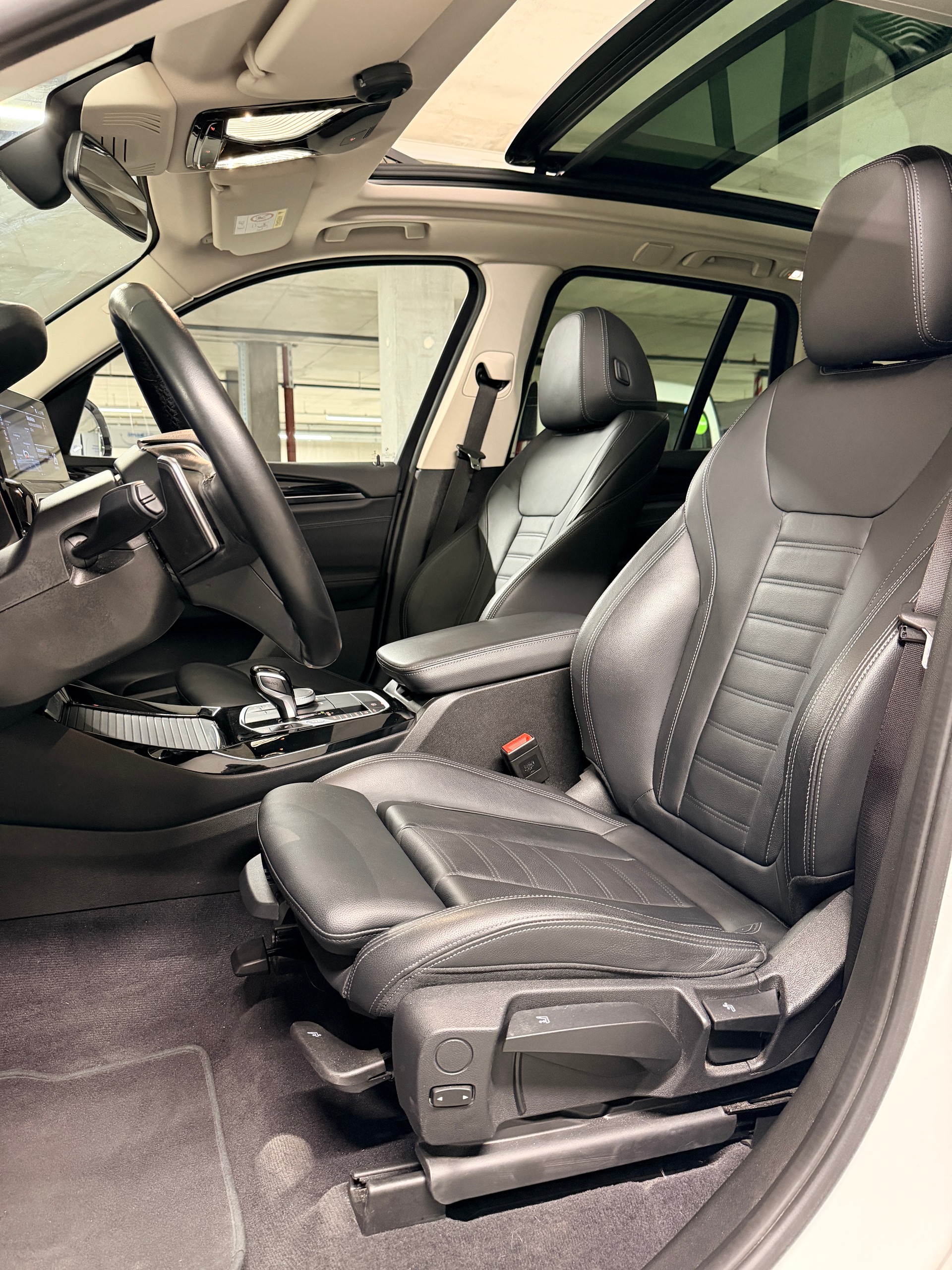 BMW X3 xDrive 20i-image-14