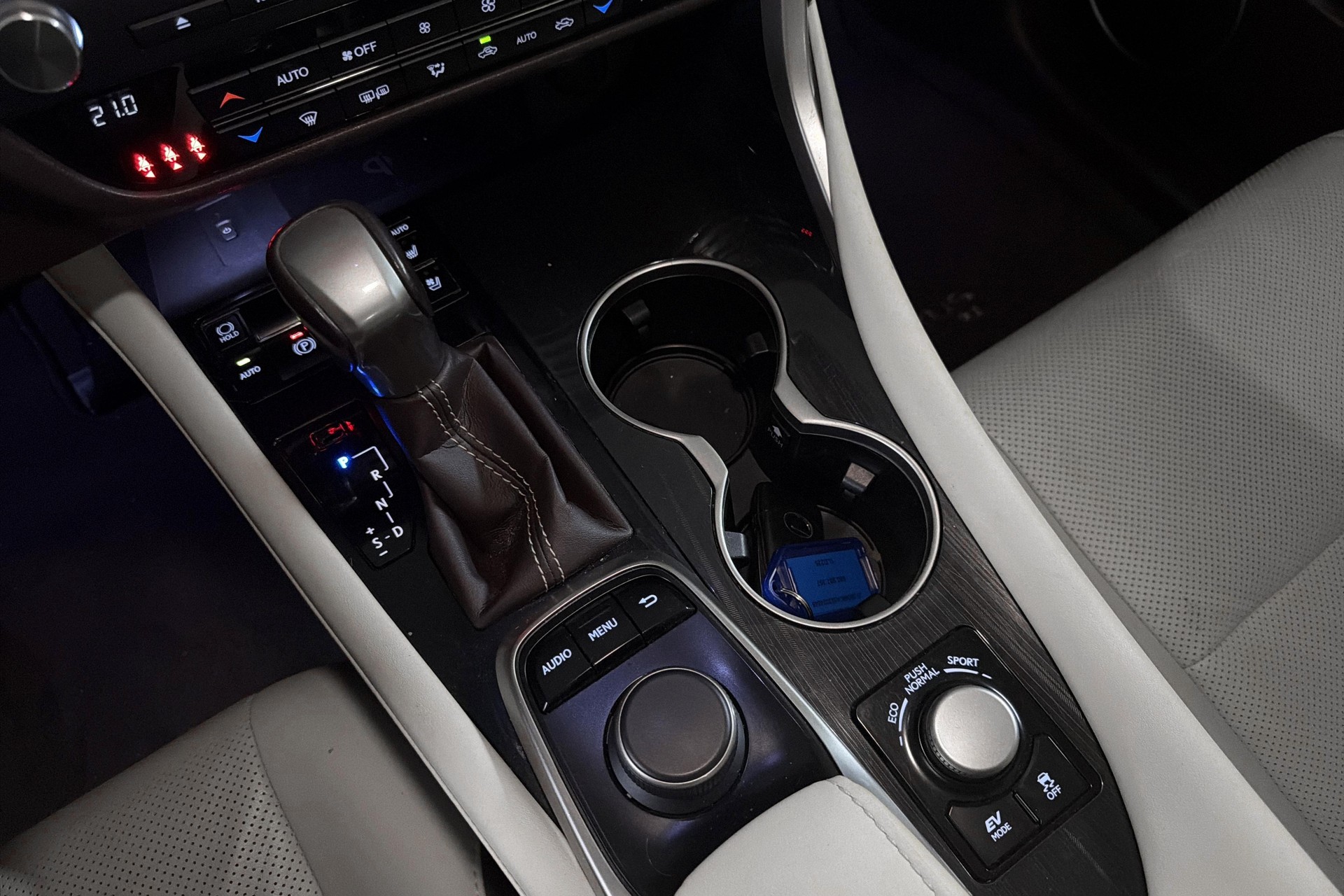 LEXUS RX 450h comfort AWD CVT-image-14