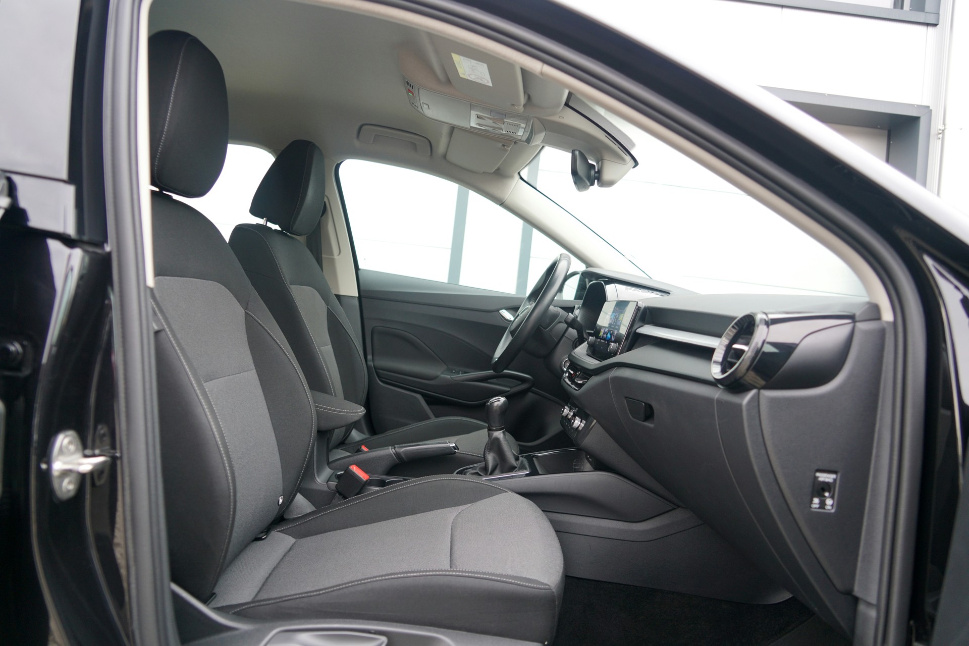 SKODA Fabia 1.0 MPI Ambition (CH)-image-12