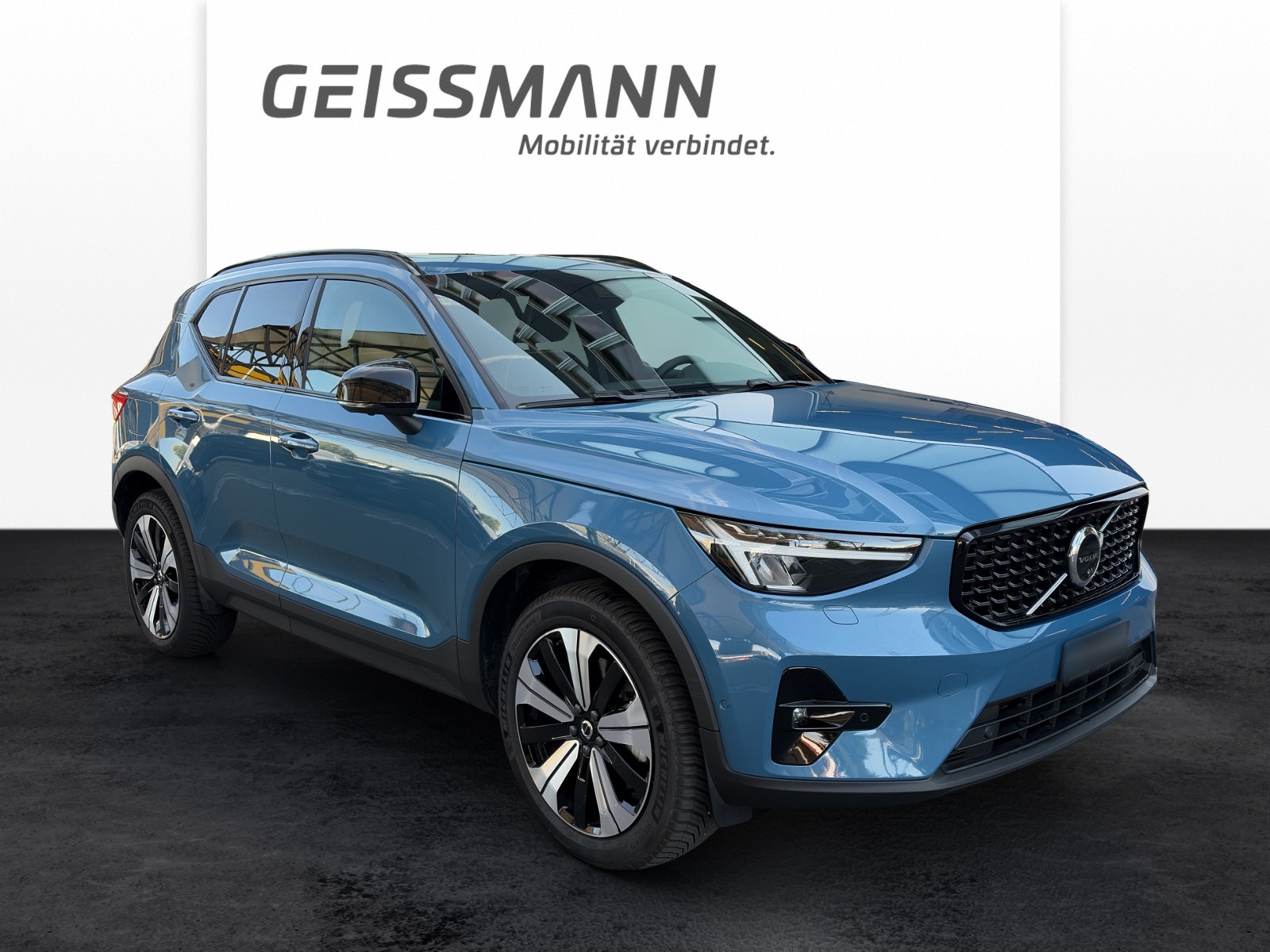 VOLVO XC40 1.5 T5 PiH Ultimate Dark-showroom-element-1
