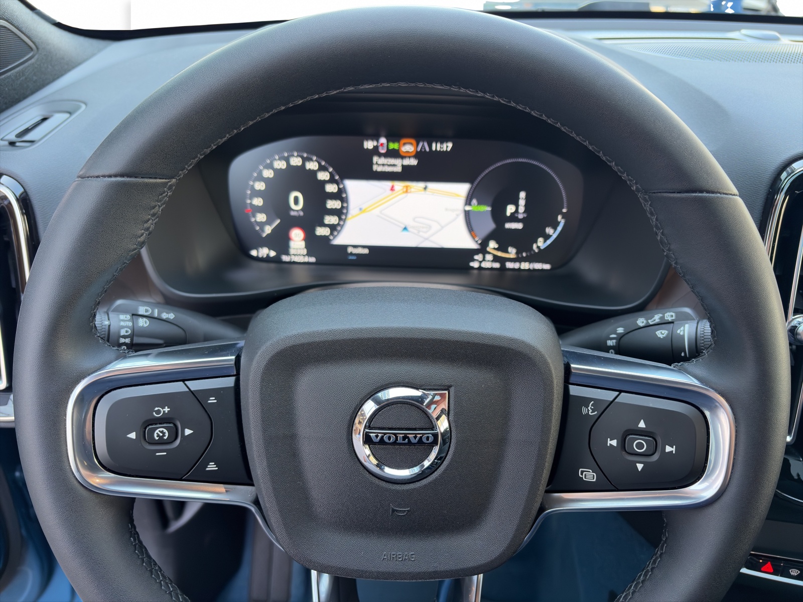 VOLVO XC40 1.5 T5 PiH Ultimate Dark-image-14