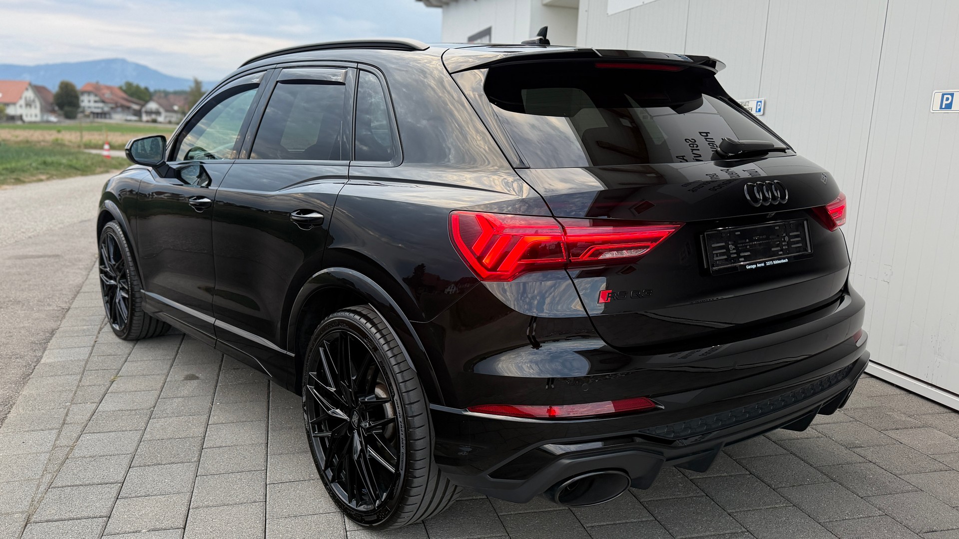 AUDI RS Q3 2.5 TFSI quattro S tronic All Black-image-5